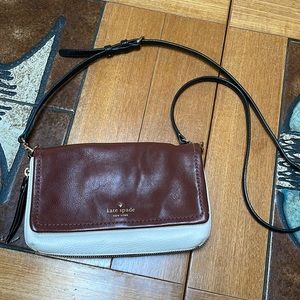 Adorable Kate Spade Crossbody